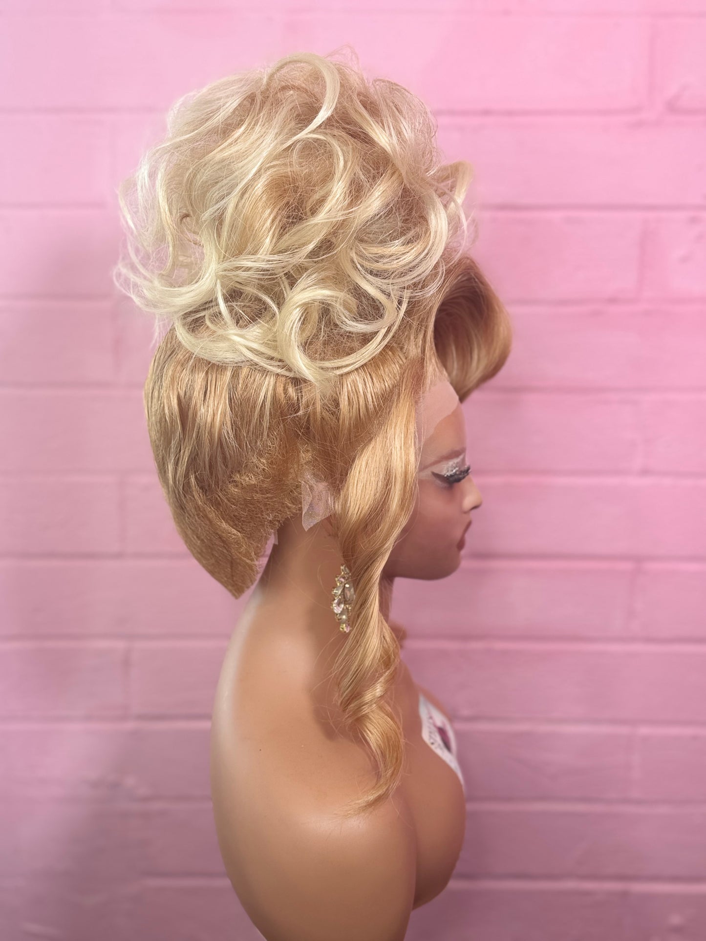 Seductive up do